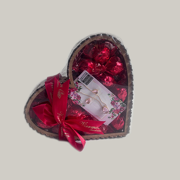 Coração de Luxo com Chocolates e Joias Banhadas a Ouro