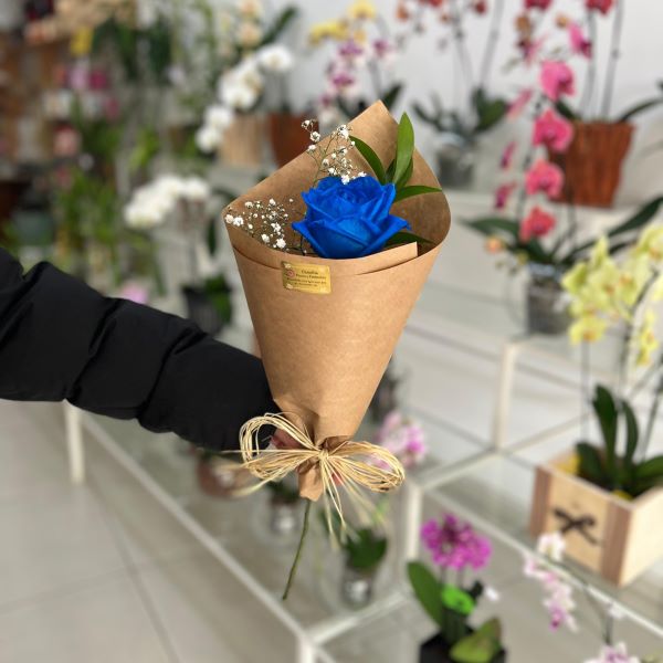 Rosa Azul Encantada no Papel Kraft – Unidade