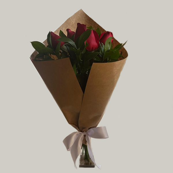 Buquê com 5 Rosas Vermelhas Minimalista